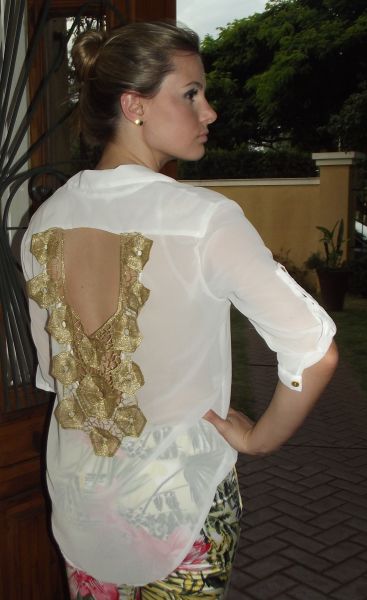 camisa chiffon com detalhe nas costas