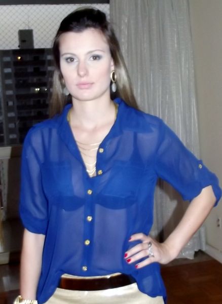 Camisa chiffon azul com botões dourados